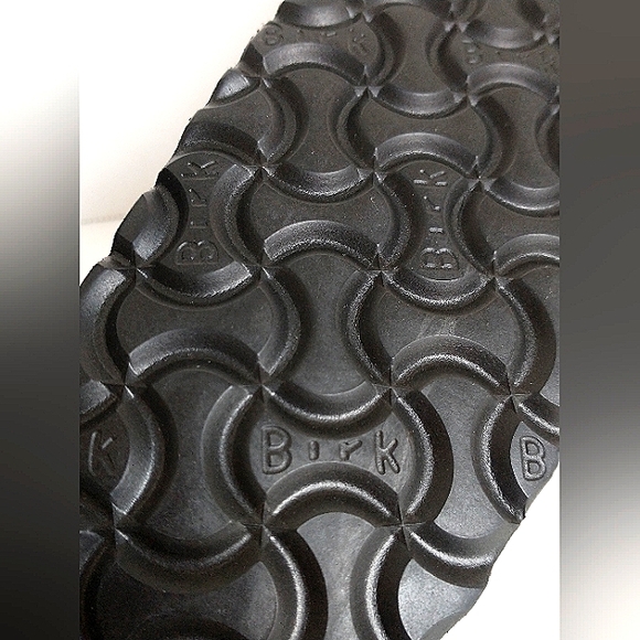 New w/o Box Birkenstock Mayari Patent Criss-Cross Strap Sandals EU 42 (11/11.5) - Picture 10 of 16